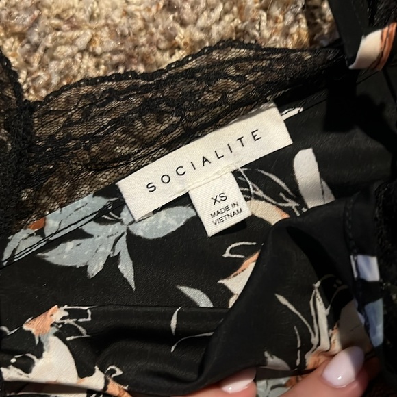 Socialite‎ Dress - Picture 3 of 4